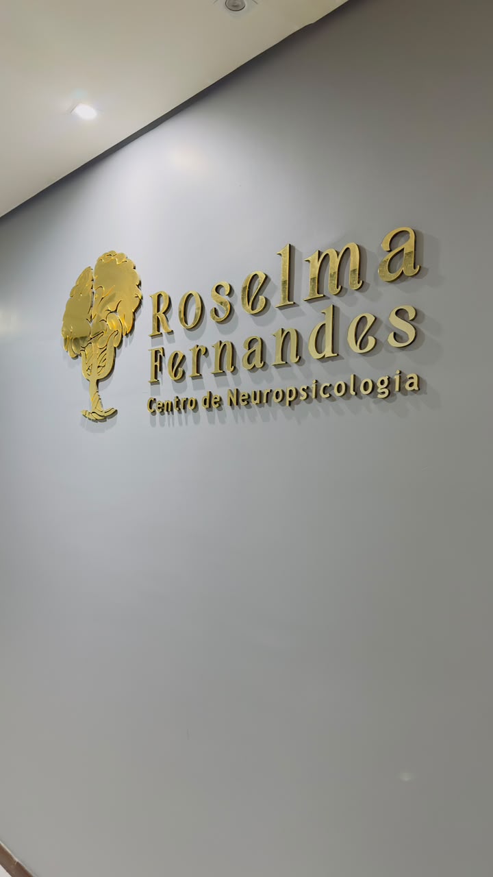 Identidade visual do consultório Roselma Fernandes